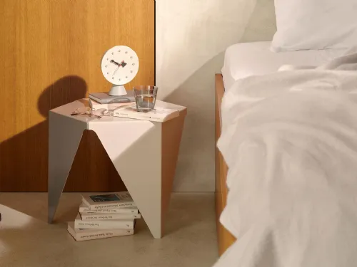 Orologio Desk Clocks Cone Base di Vitra